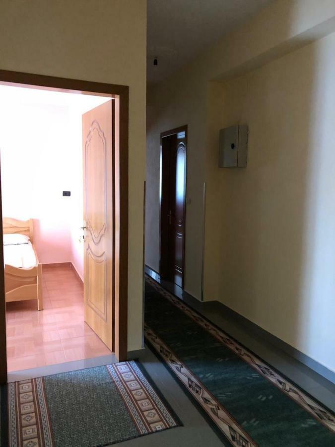 Vila Deni Tushemisht المظهر الخارجي الصورة